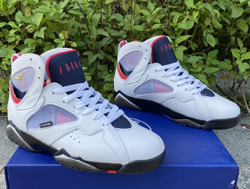 AIR JORDAN 7 RETRO