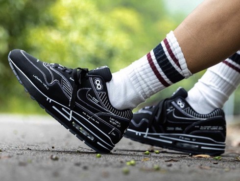 Air Max 1 “Black Schematic”