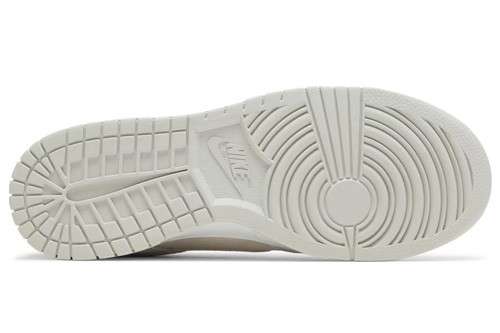 DUNK LOW PREMIUM