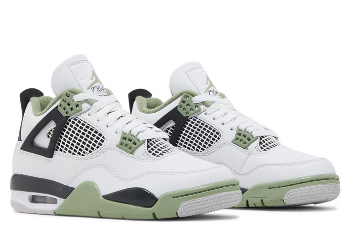Air Jordan 4 Retro