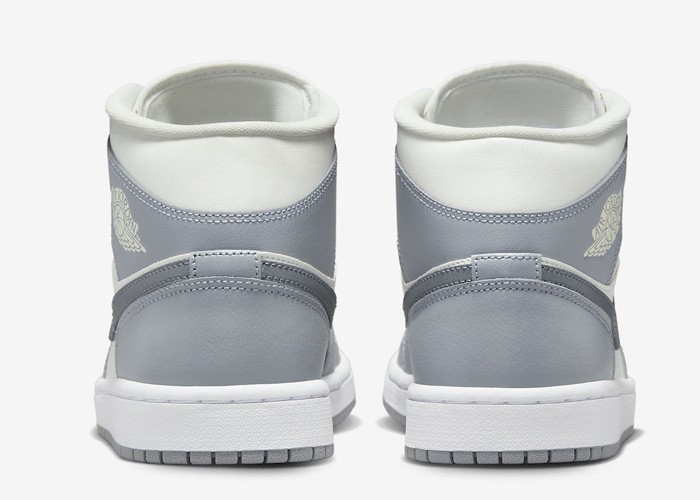 Air Jordan 1 Mid